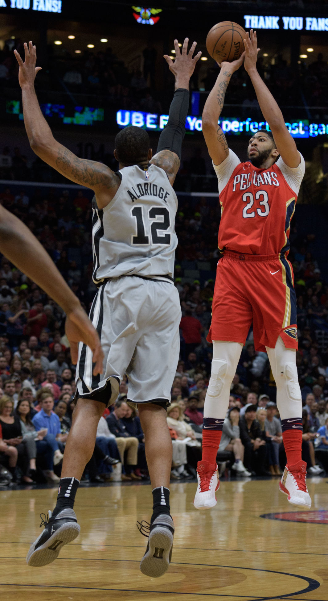 no.pelicansspurs.041218.012